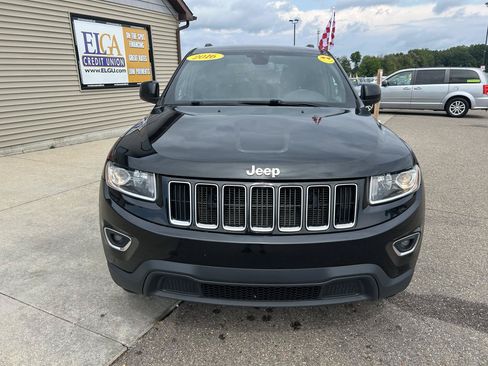 Used 2016 Jeep Grand Cherokee Laredo w/ Quick Order Package 23E AWD/4WD image 2