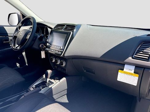 New 2026 Mitsubishi Outlander Sport LE AWD/4WD image 30