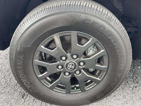 Used 2025 Toyota 4Runner SR5 AWD/4WD image 7