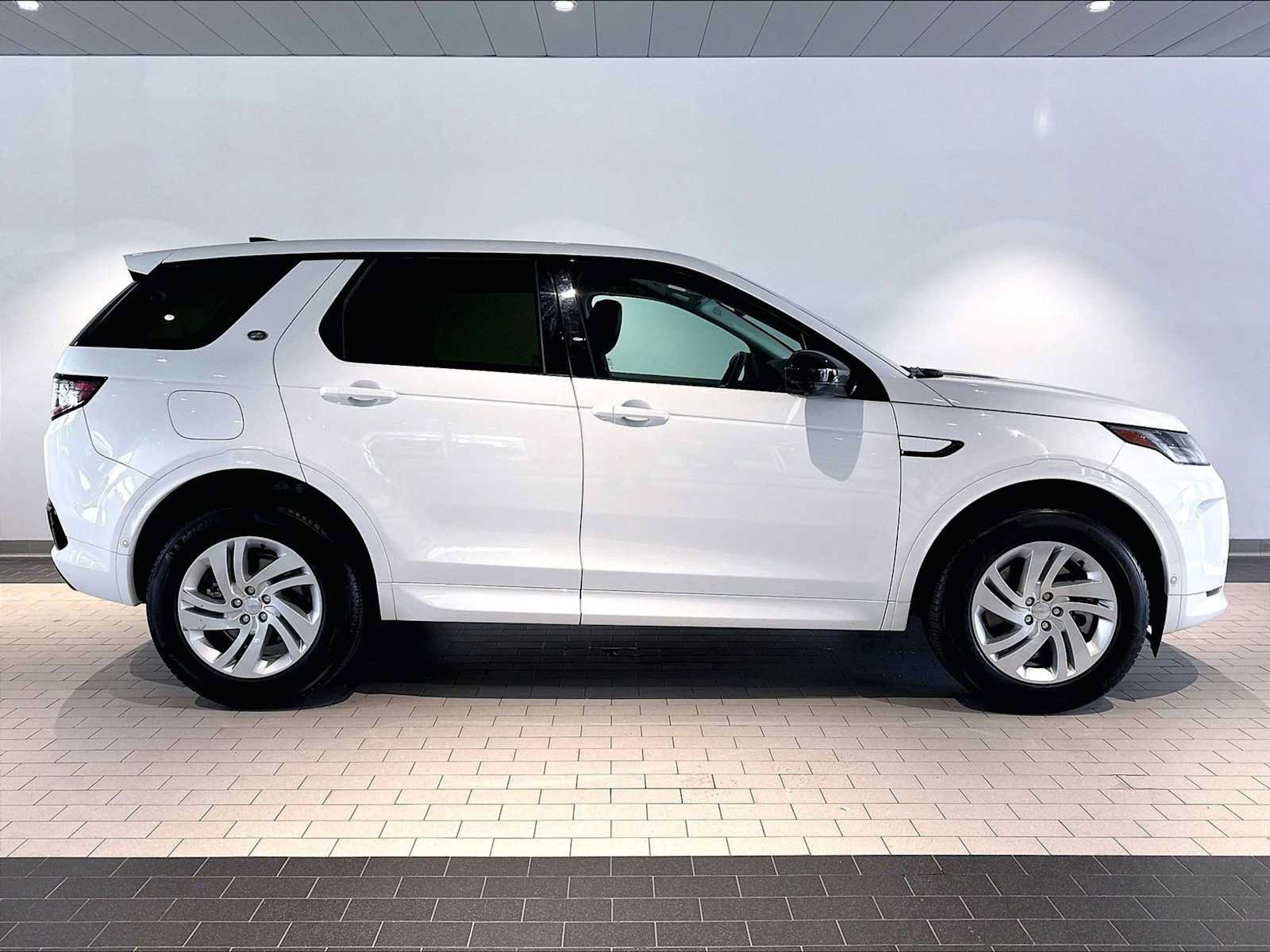 Used 2024 Land Rover Discovery Sport S AWD/4WD image 11