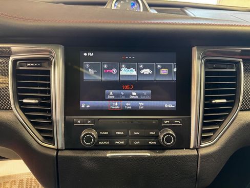 Used 2017 Porsche Macan Turbo image 21