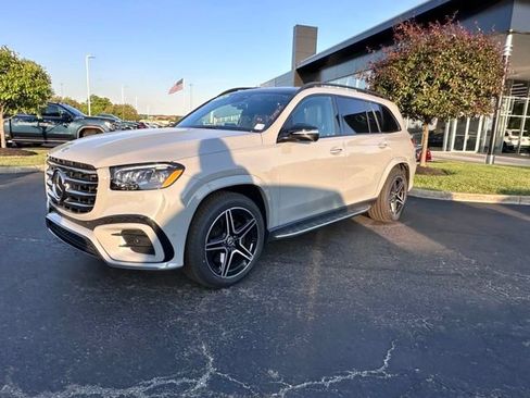 Certified 2024 Mercedes-Benz GLS 450 4MATIC image 4