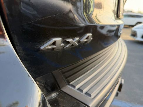 Used 2019 Jeep Grand Cherokee Trailhawk w/ Trailhawk Luxury Group image 10