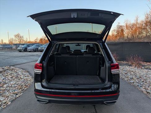 Used 2023 Volkswagen Atlas SE w/ Panoramic Sunroof Package image 21