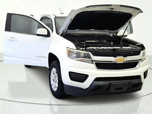 Used 2018 Chevrolet Colorado LT RWD image 12