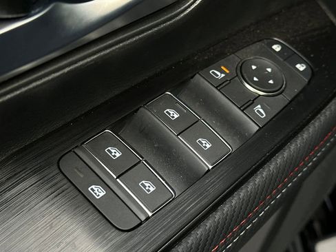 New 2026 Nissan Kicks SR w/ Illumination Package image 14