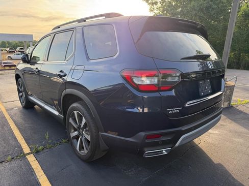 Used 2023 Honda Pilot Elite image 3