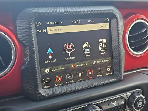 Used 2023 Jeep Gladiator Rubicon w/ Cold Weather Group AWD/4WD image 18