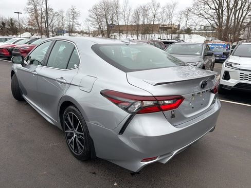Used 2023 Toyota Camry SE image 8