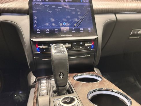 Used 2023 Maserati Quattroporte Modena Q4 image 16