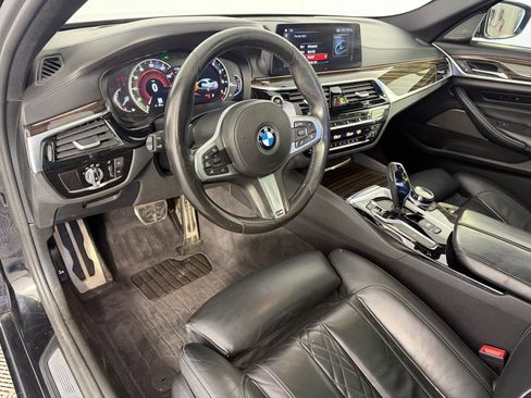 Used 2018 BMW M550i xDrive image 4