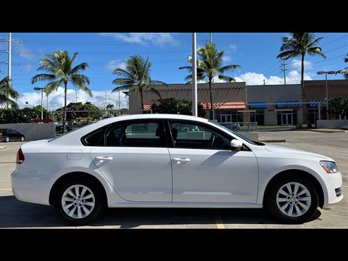 Used 2013 Volkswagen Passat 2.5 S FWD image 4