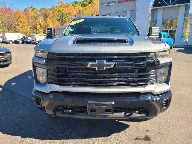 Used 2026 Chevrolet Silverado 2500 Custom w/ Custom Value Package AWD/4WD image 10