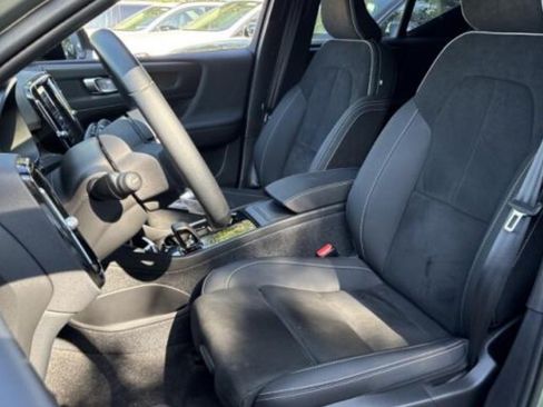 Used 2023 Volvo XC40 Recharge Plus AWD/4WD image 2