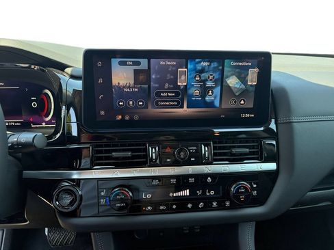 New 2026 Nissan Pathfinder Platinum AWD/4WD image 19
