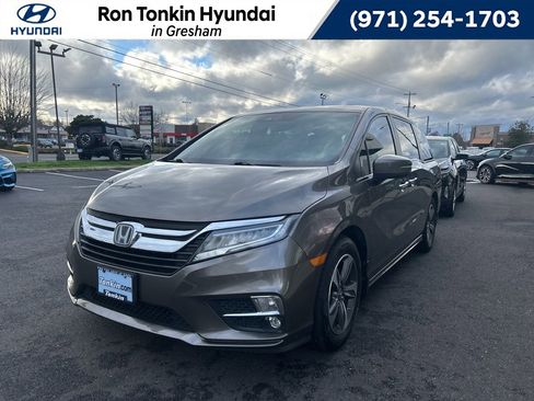 Used 2019 Honda Odyssey Touring image 1