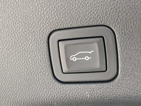 Certified 2025 Cadillac Escalade Sport AWD/4WD image 12