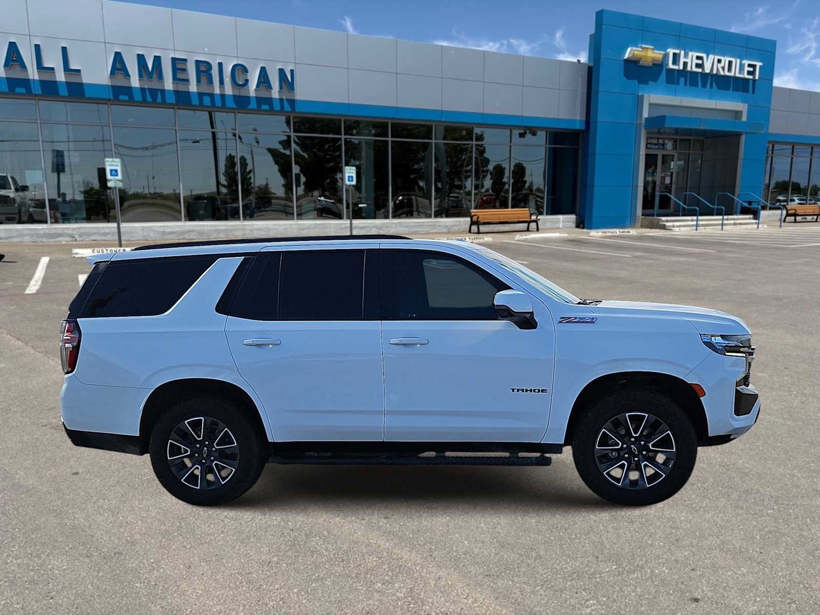 Used 2021 Chevrolet Tahoe Z71 w/ Z71 Off-Road Package AWD/4WD image 9