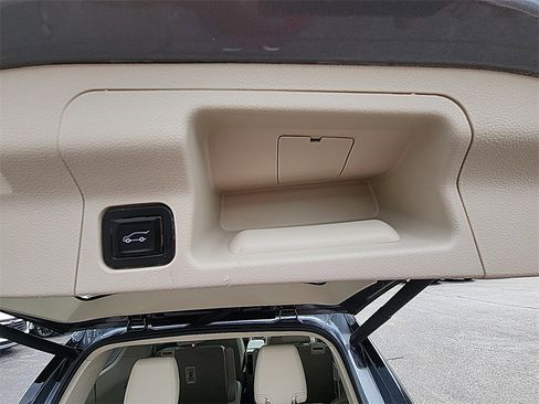 Used 2020 GMC Acadia Denali w/ Denali Ultimate Package image 35