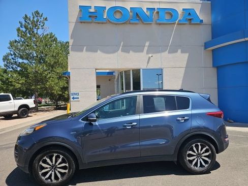 Used 2018 Kia Sportage EX w/ EX Technology Package AWD/4WD image 2