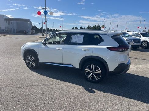 Used 2021 Nissan Rogue SL w/ Premium Package image 4