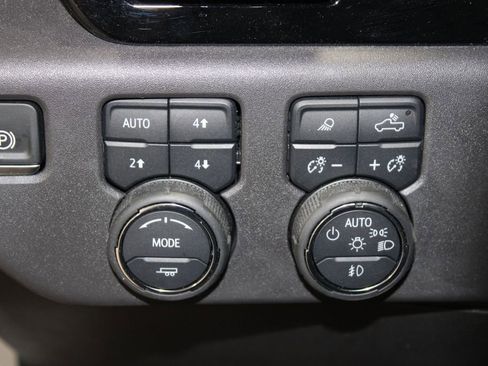 Used 2024 Chevrolet Silverado 1500 ZR2 w/ Technology Package image 23