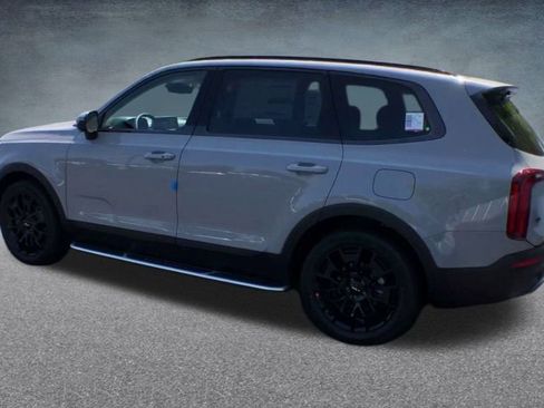 Used 2022 Kia Telluride EX w/ EX Premium Package image 16