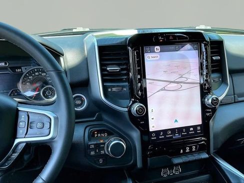 Used 2025 RAM 1500 Big Horn AWD/4WD image 9
