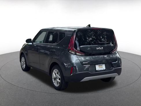 Used 2025 Kia Soul LX w/ LX Technology Package FWD image 14