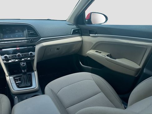Used 2020 Hyundai Elantra SEL FWD image 16