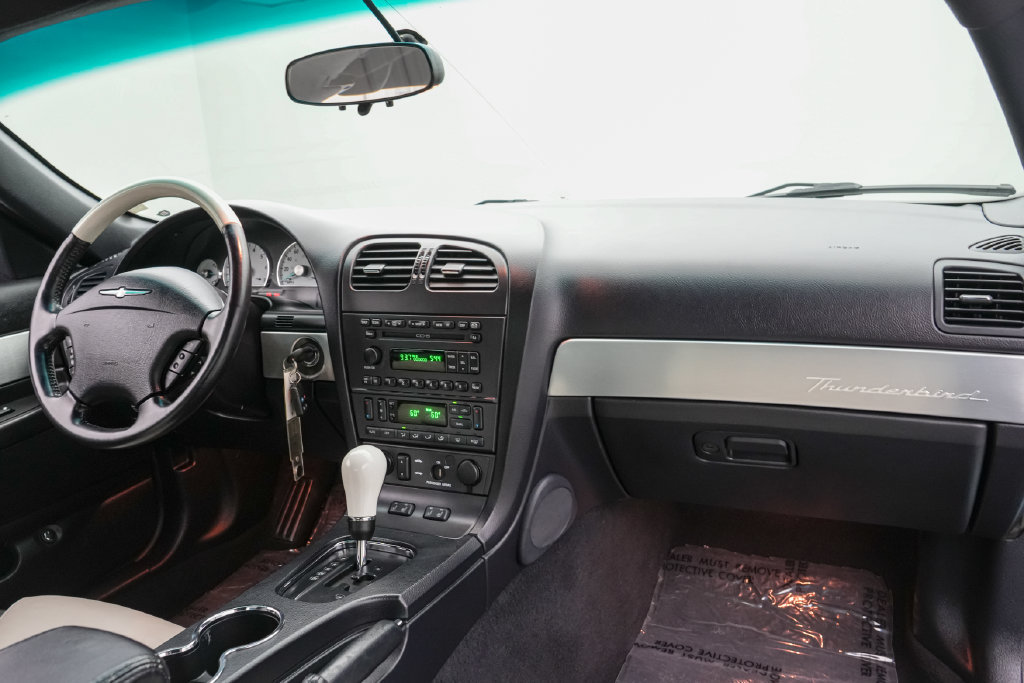 Used 2003 Ford Thunderbird RWD image 25