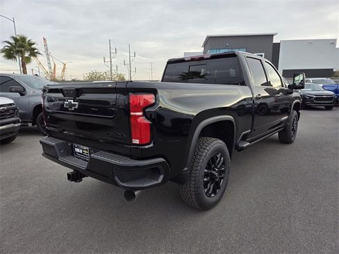 New 2026 Chevrolet Silverado 2500 High Country w/ Midnight Edition image 4