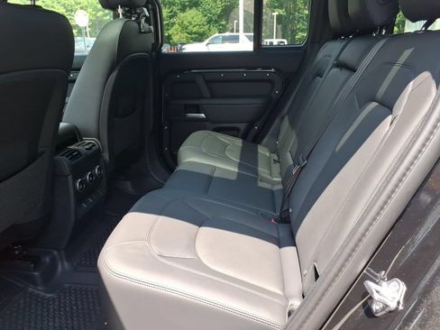 New 2026 Land Rover Defender 110 X-Dynamic SE AWD/4WD image 15