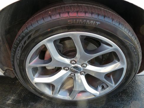 Used 2016 Dodge Challenger SXT Plus image 10