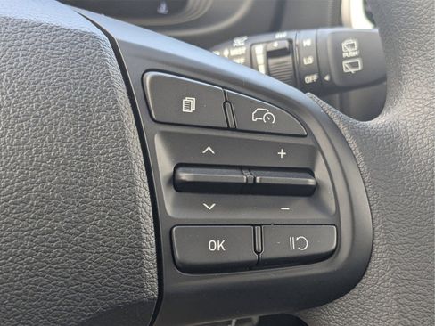 New 2025 Hyundai Venue SE image 31