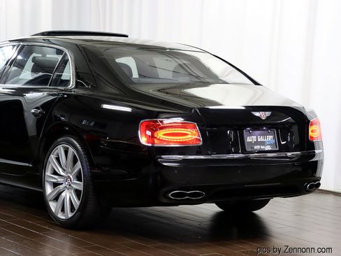 Used 2018 Bentley Flying Spur V8 image 9