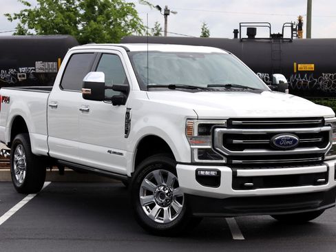 Used 2020 Ford F250 Platinum image 2