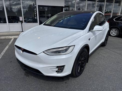 Used 2016 Tesla Model X Performance AWD/4WD image 2