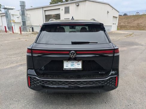 New 2026 Volkswagen Tiguan SE R-Line AWD/4WD image 5