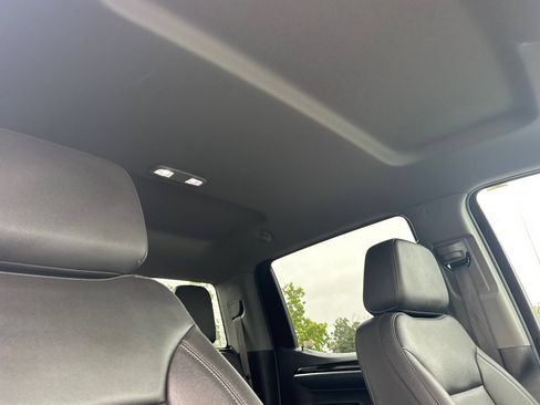 Used 2025 GMC Sierra 1500 SLT RWD image 15