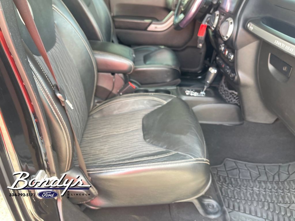 Used 2013 Jeep Wrangler Unlimited Sport AWD/4WD image 18