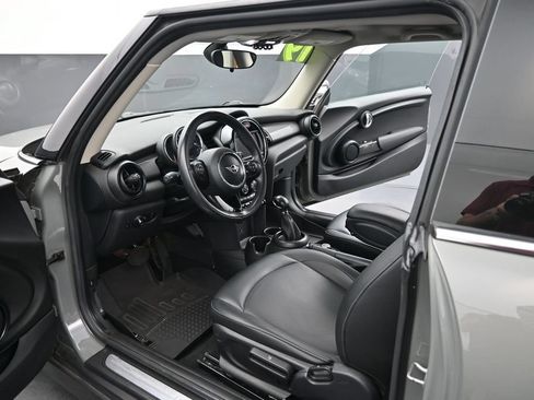 Used 2019 MINI Cooper 2-Door Hardtop FWD image 11