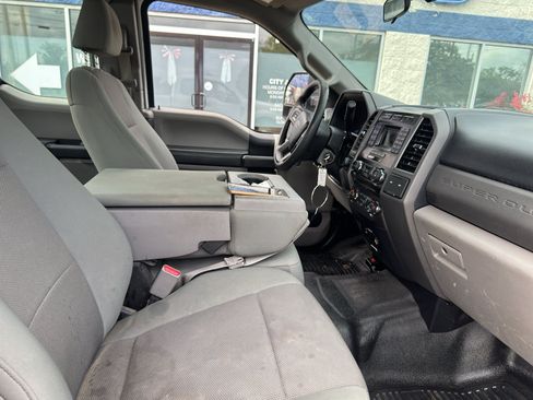 Used 2017 Ford F250 XL w/ Power Equipment Group RWD image 11