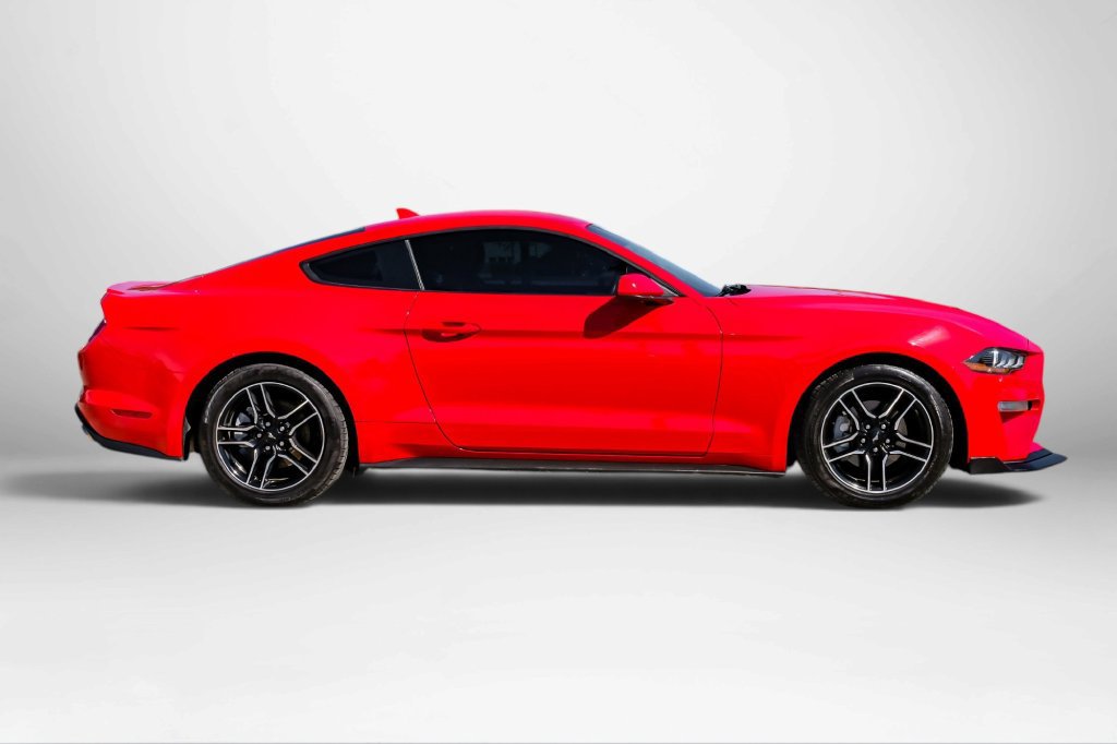 Used 2022 Ford Mustang Premium RWD image 5