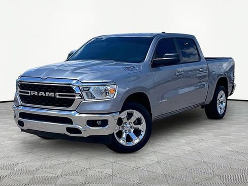 Used 2022 RAM 1500 4x4 Crew Cab image 1