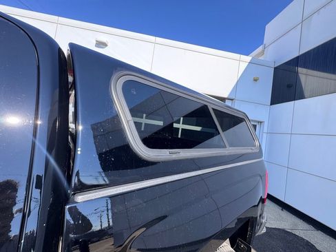 Used 2017 Chevrolet Silverado 1500 LTZ Z71 w/ Midnight Edition image 29