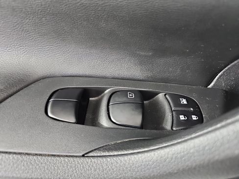 Used 2018 Nissan Altima 2.5 SR w/ SR Midnight Edition FWD image 26