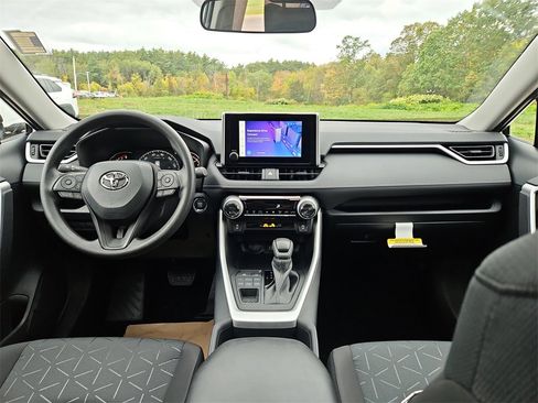 New 2025 Toyota RAV4 XLE image 6