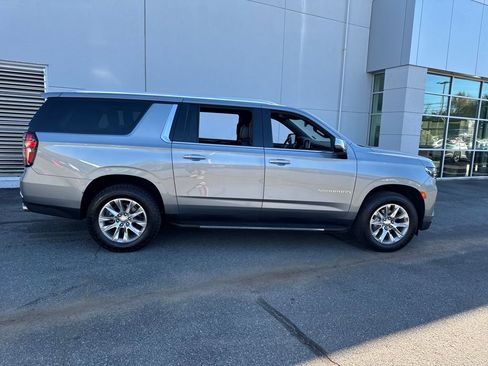 Used 2024 Chevrolet Suburban Premier image 6