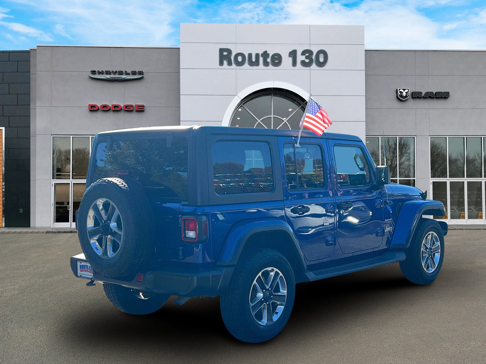 Used 2018 Jeep Wrangler Unlimited Sahara w/ Dual Top Group AWD/4WD image 4